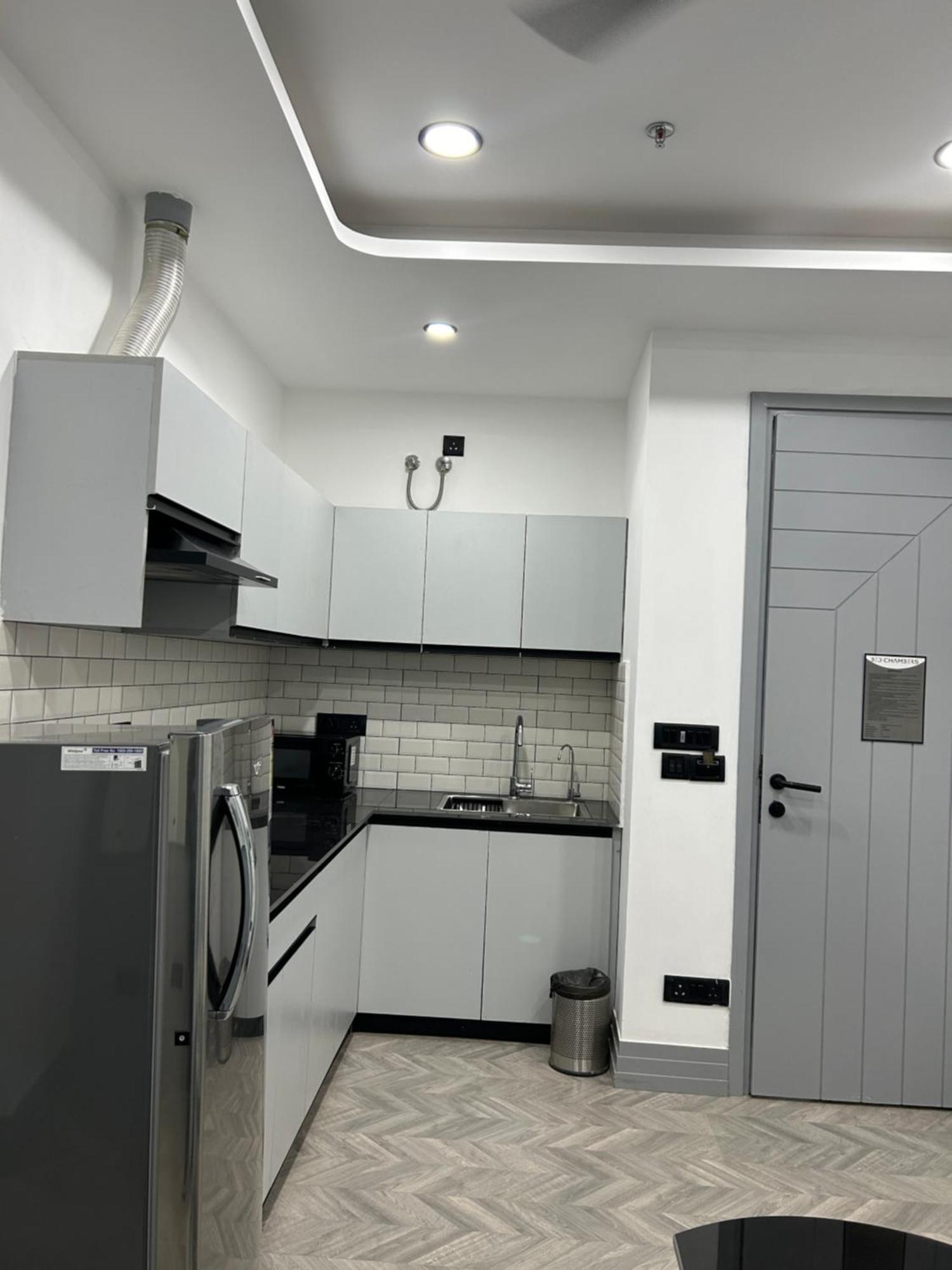 Bedchambers Serviced Apartment, Golf Course, Gurgáon Kültér fotó